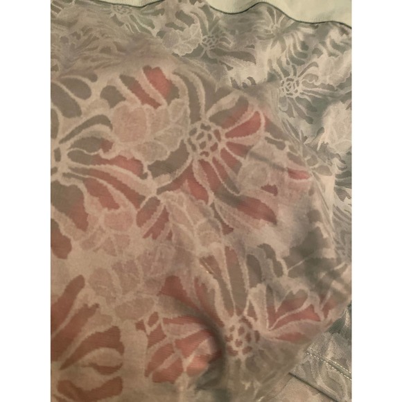 Fabletics Cashel Racerback Tank Workout Top - Picture 4 of 7